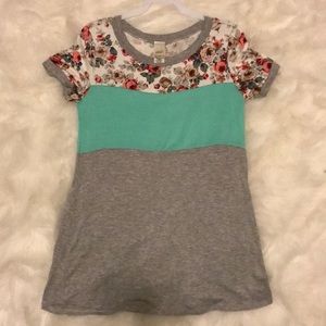 Floral/mint/gray color block t shirt